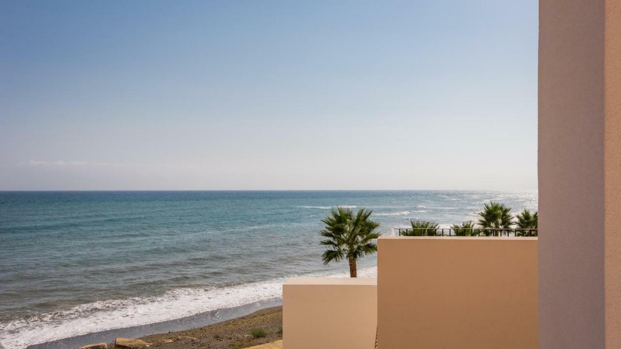 Bahia De La Plata Luxury Apartments Estepona Luaran gambar