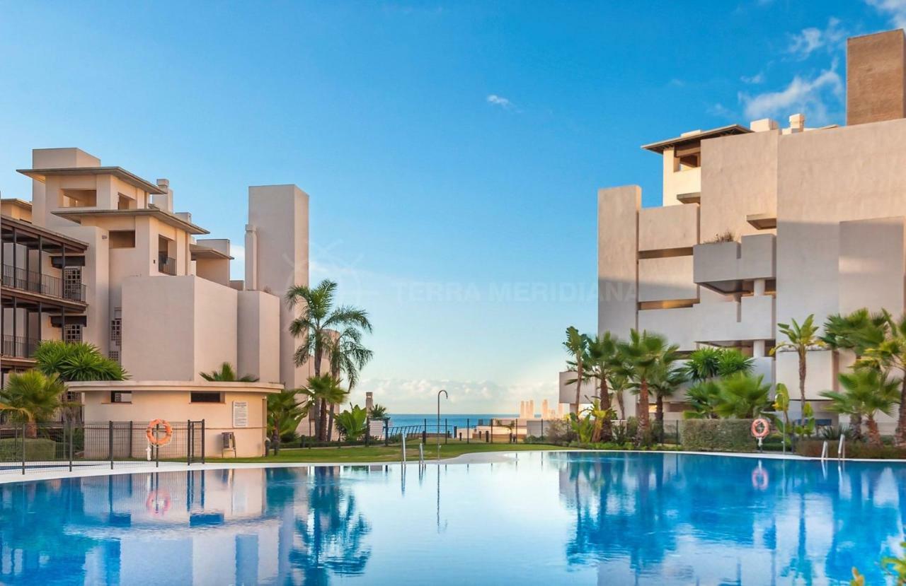 Bahia De La Plata Luxury Apartments Estepona Luaran gambar
